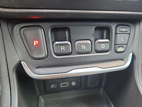 Used 2019 GMC Terrain SLT w/ Preferred Package FWD image 12