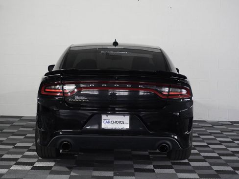 Used 2018 Dodge Charger R/T Scat Pack RWD image 4