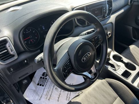 Used 2019 Kia Sportage LX FWD image 18