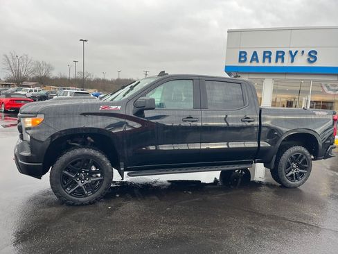 Used 2022 Chevrolet Silverado 1500 Custom Trail Boss image 2