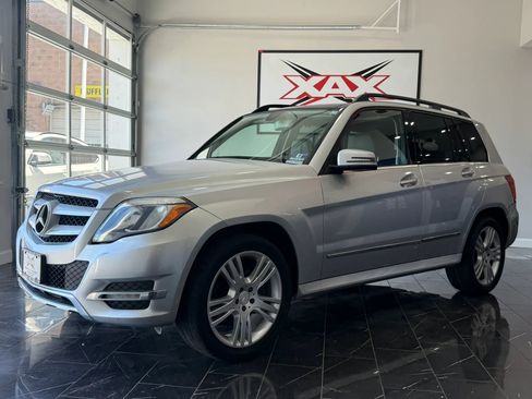 Used 2013 Mercedes-Benz GLK 350 4MATIC image 3