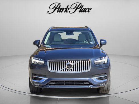 Used 2023 Volvo XC90 B6 Plus w/ Protection Package Premier image 11