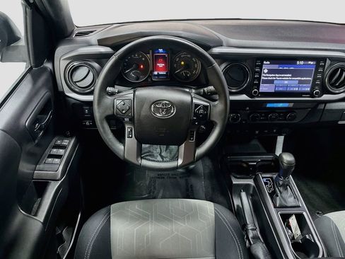 Used 2021 Toyota Tacoma TRD Off-Road w/ Technology Package AWD/4WD image 21