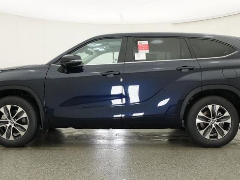 New 2026 Toyota Highlander XLE image 19