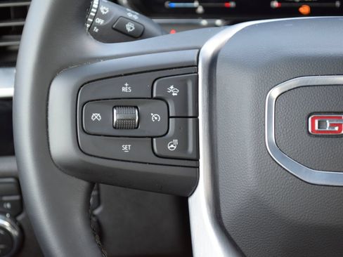 Used 2026 GMC Sierra 1500 SLT AWD/4WD image 8