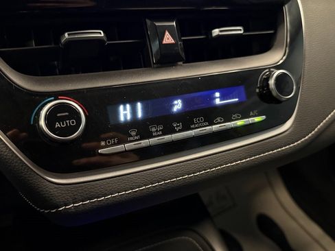 Used 2022 Toyota Corolla SE image 14