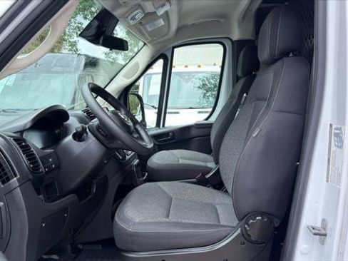 Used 2025 RAM ProMaster 2500 w/ U-Haul Equipment Group FWD image 13