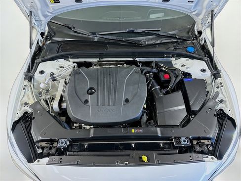 Used 2022 Volvo S60 B5 R-Design w/ Advanced Package image 28