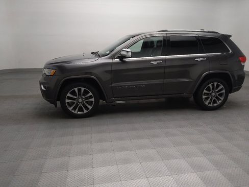 Used 2018 Jeep Grand Cherokee Overland RWD image 2