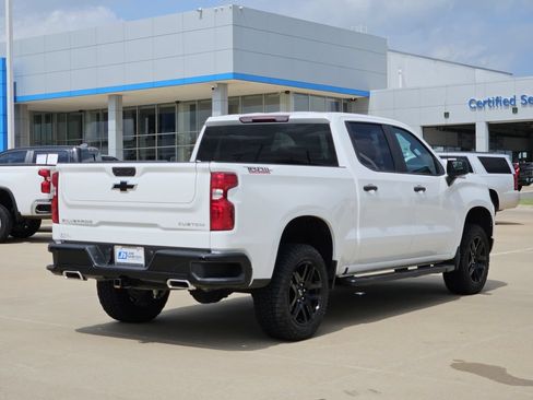 Used 2023 Chevrolet Silverado 1500 Custom Trail Boss AWD/4WD image 10