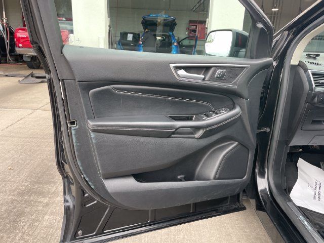 Used 2015 Ford Edge Titanium AWD/4WD image 20