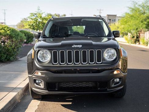 Used 2017 Jeep Renegade Latitude w/ Popular Equipment Group AWD/4WD image 8