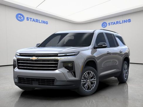 Used 2026 Chevrolet Traverse LT FWD image 8