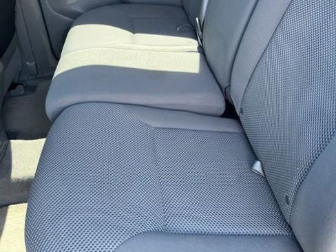Used 2010 Toyota Tacoma 4x4 Double Cab image 5