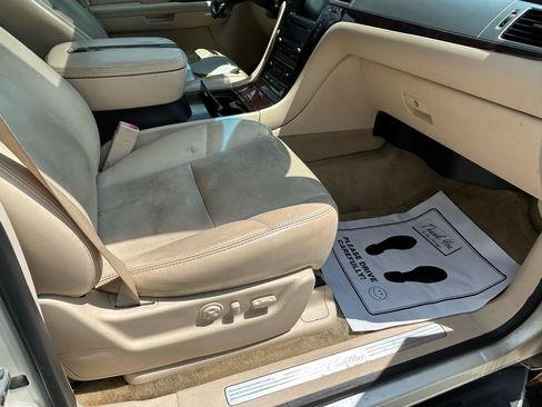 Used 2007 Cadillac Escalade AWD w/ Information Package image 12