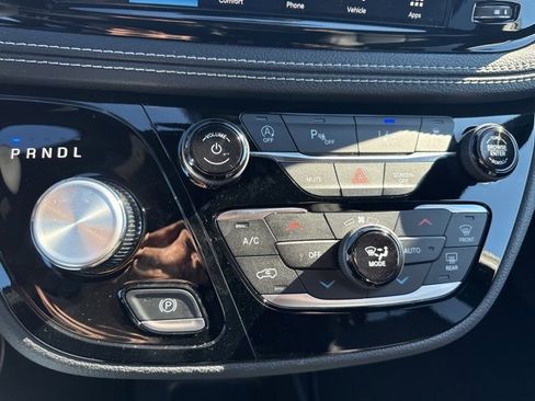 New 2026 Chrysler Pacifica Select image 29