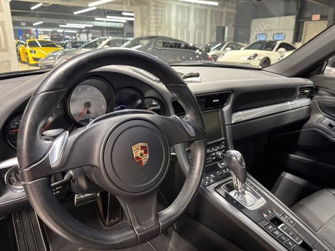 Used 2014 Porsche 911 Carrera 4S image 14