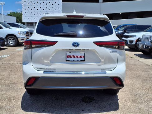 Used 2021 Toyota Highlander Limited FWD image 27