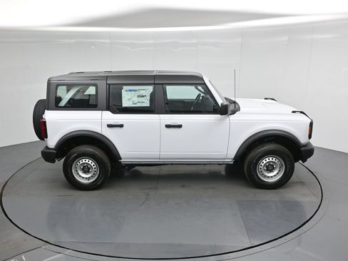 New 2026 Ford Bronco 4-Door AWD/4WD image 37