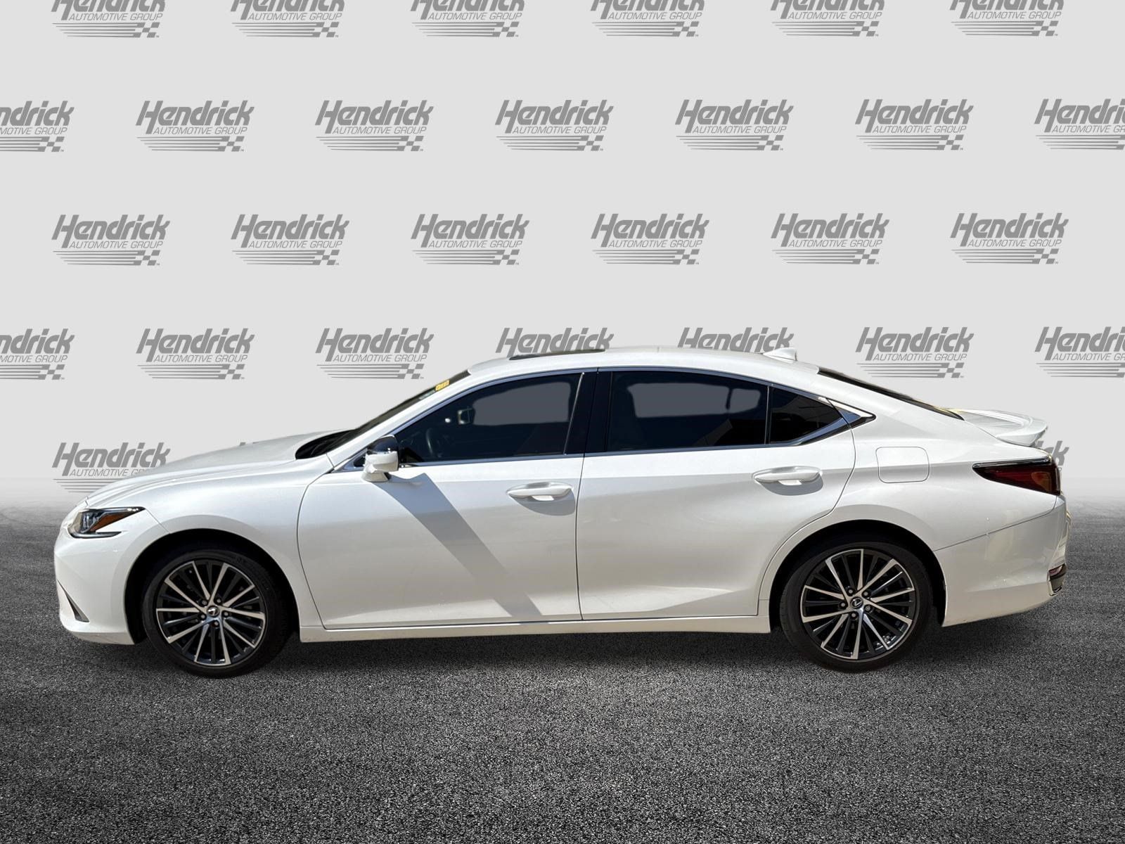 Used 2024 Lexus ES 300h w/ Premium Package FWD image 7