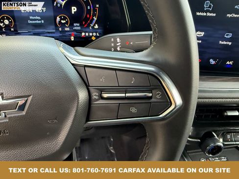 Used 2025 Chevrolet Suburban Z71 image 19