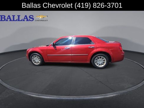 Used 2010 Chrysler 300 Touring Plus RWD image 6