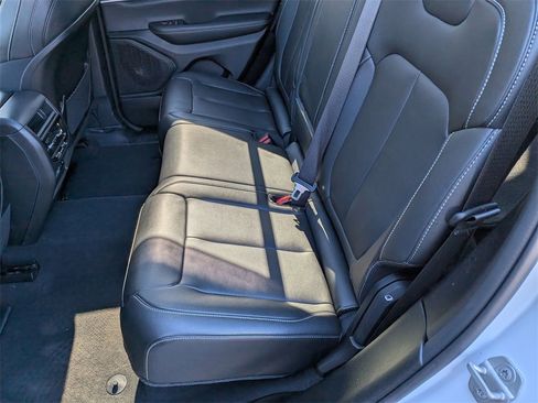 Certified 2024 Jeep Grand Cherokee Limited image 23