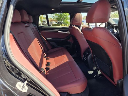 Used 2025 BMW X4 xDrive30i image 16