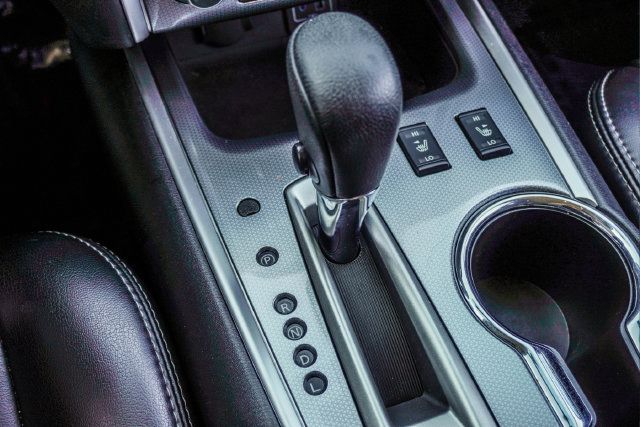Used 2019 Nissan Pathfinder SL FWD image 31