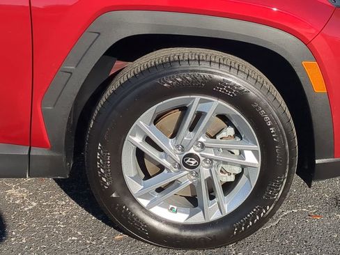 Used 2025 Hyundai Tucson SE image 11