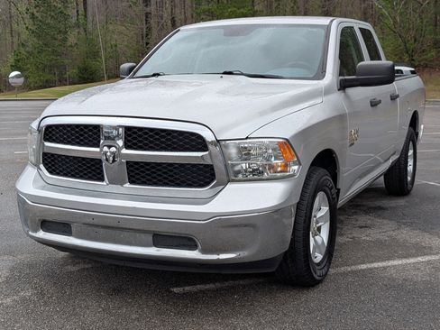 Used 2019 RAM 1500 Tradesman w/ Chrome Appearance Group image 5