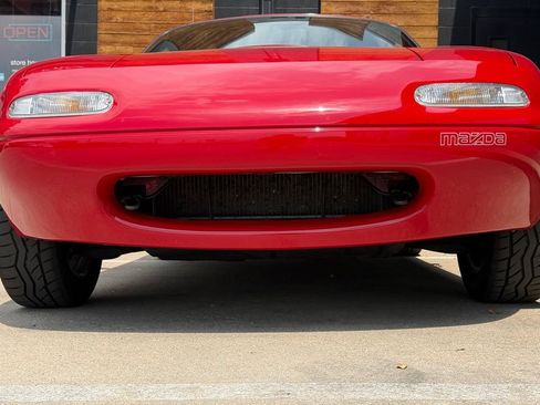Used 1990 MAZDA MX-5 Miata RWD image 19