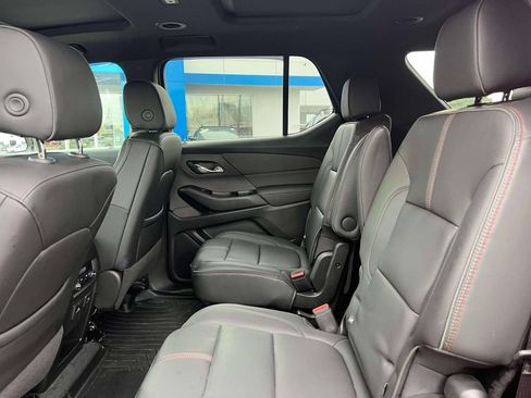 Used 2023 Chevrolet Traverse RS AWD/4WD image 13