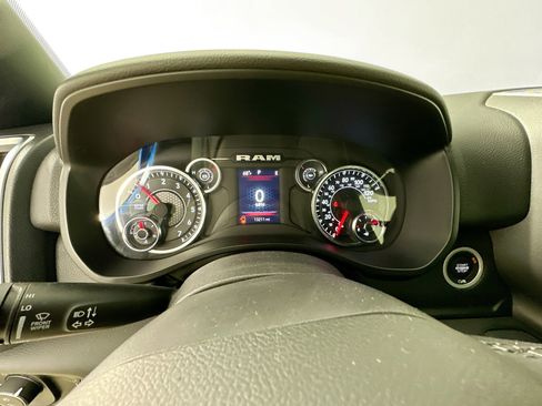 Certified 2025 RAM 1500 Big Horn AWD/4WD image 15