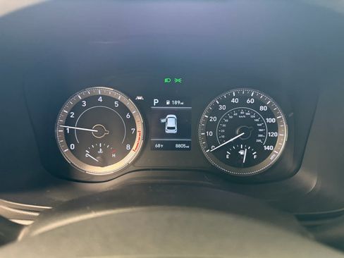 Used 2022 Hyundai Venue Limited FWD image 25