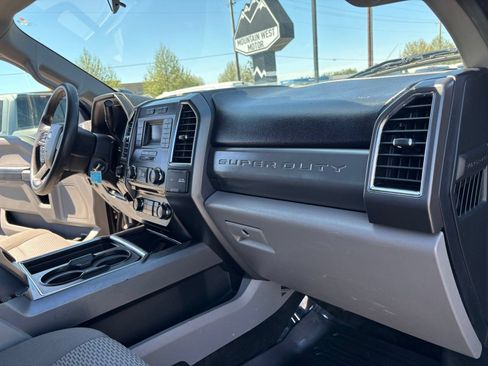 Used 2017 Ford F250 XLT w/ XLT Value Package AWD/4WD image 26