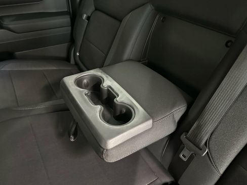 Used 2024 GMC Sierra 1500 Elevation image 37