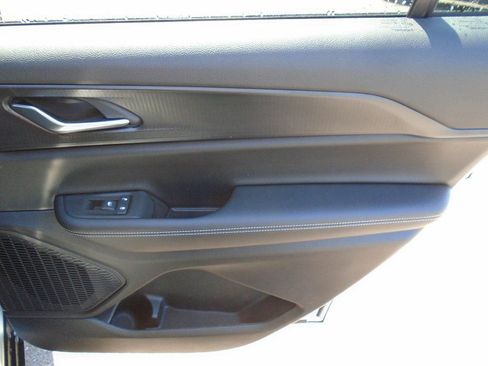 New 2025 Jeep Grand Cherokee L Laredo image 9