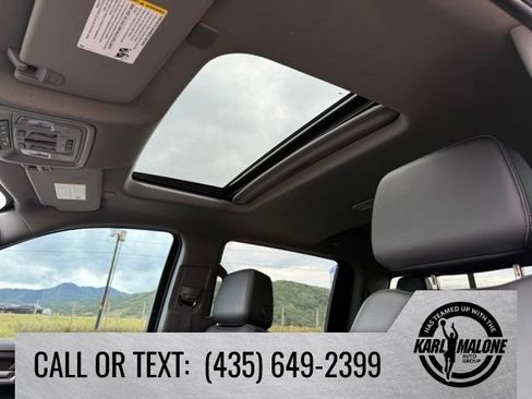 Used 2024 GMC Sierra 1500 SLT w/ SLT Premium Plus Package AWD/4WD image 27