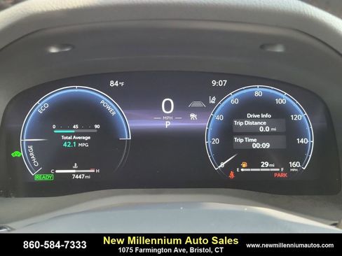 Used 2025 Toyota Camry XLE image 30