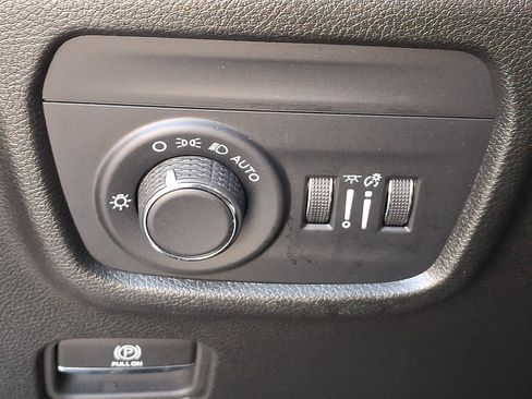 Certified 2023 Jeep Grand Cherokee Altitude image 29