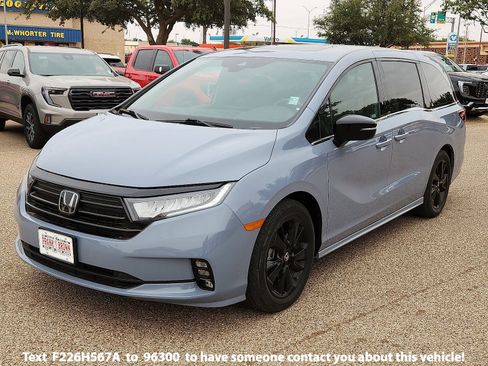 Used 2023 Honda Odyssey Sport image 1