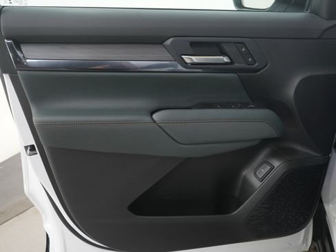 Used 2026 GMC Terrain AT4 w/ LPO, Floor Liner Package image 20