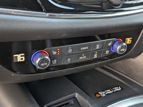 Used 2024 Buick Enclave Avenir image 31