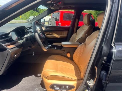 Used 2024 Jeep Grand Cherokee L Summit w/ Rear Seat Video Group I AWD/4WD image 12