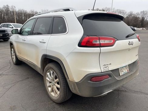 Used 2017 Jeep Cherokee Limited image 7