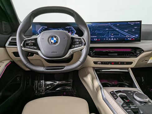 Used 2025 BMW 330i xDrive Sedan w/ Convenience Package image 19