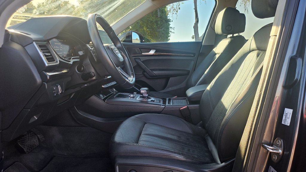 Used 2020 Audi Q5 e Premium AWD/4WD image 25