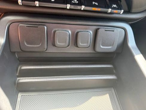 Used 2018 Chevrolet Silverado 1500 High Country AWD/4WD image 38