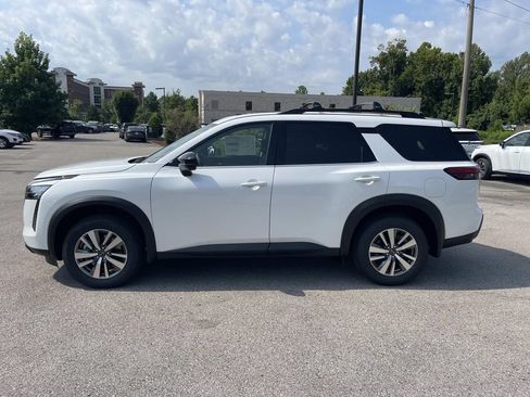New 2026 Nissan Pathfinder SL FWD image 6